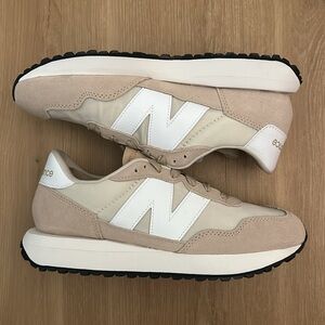 New Balance 237 Brown White Tan Nude Sneaker 7.5
